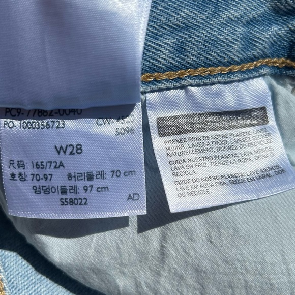 Sz-28-Levi’s 501 button fly distressed denim skirt - Picture 10 of 11